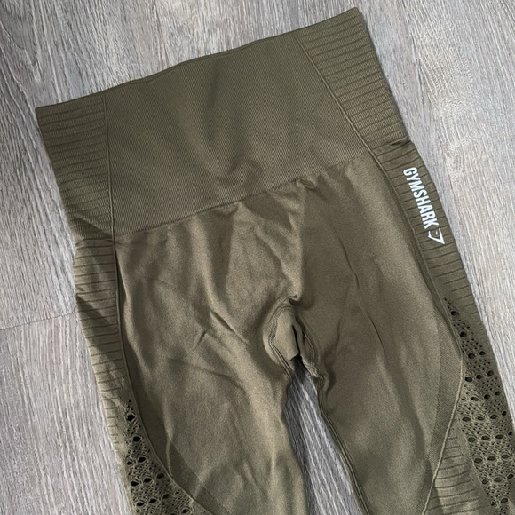 GYMSHARK WOMENS
ENERGY+ SEAMLESS LEGGINGS - Picture 3 of 5